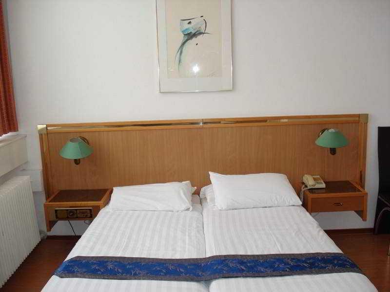 Hotel Falcon Plaza Centre Amesterdão Quarto foto
